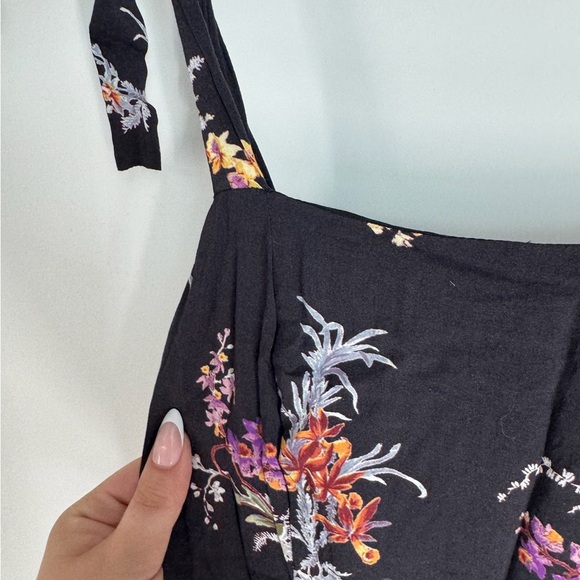 Paige Floral Tie Strap Stretchy Back MIDI Milkmaid Dress - Picture 3 of 4